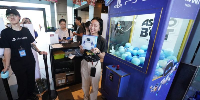 Astro Bot上市慶祝會PlayStation宇宙機器人客製化娃娃機客製化抽獎機娃娃機租賃陽昇國際