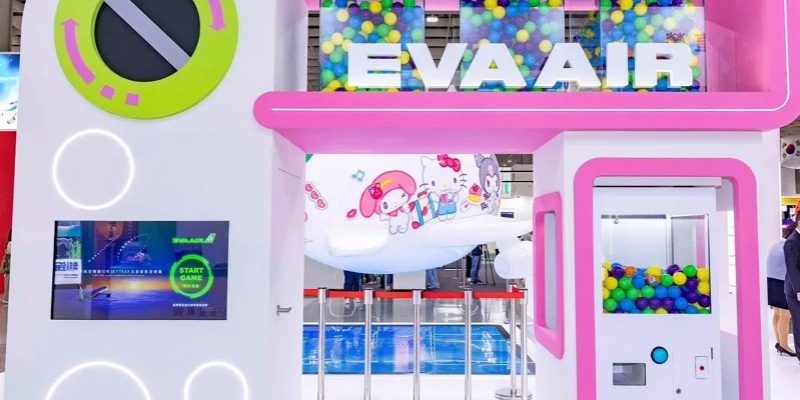 台北國際旅展知名航空公司HELLO KITTY 彩繪機造型扭蛋機扭蛋機租賃遊戲機租賃陽昇國際