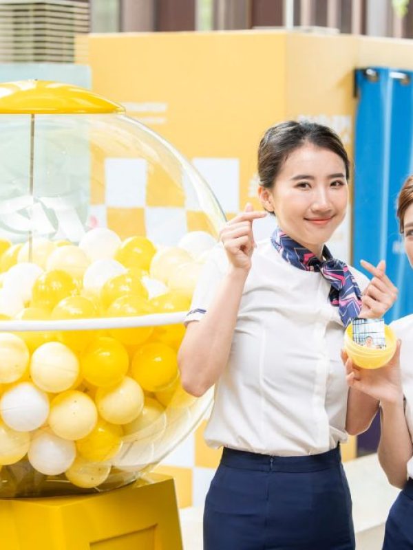 知名飯店與航空公司合作巨大扭蛋機大型扭蛋機租賃扭蛋機租賃旅展活動航空主題活動百貨周年慶陽昇國際