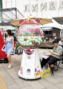 西門町線上遊戲活動大型扭蛋機扭蛋機租賃造型扭蛋機租賃巨型扭蛋機展場活動品牌活動遊戲機租賃陽昇國際