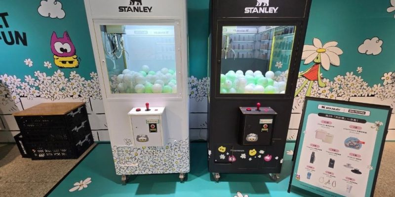 品牌聯名快閃店行銷新亮點客製化娃娃機打造沉浸式互動體驗 娃娃機租賃娃娃機出租客製化娃娃機陽昇國際